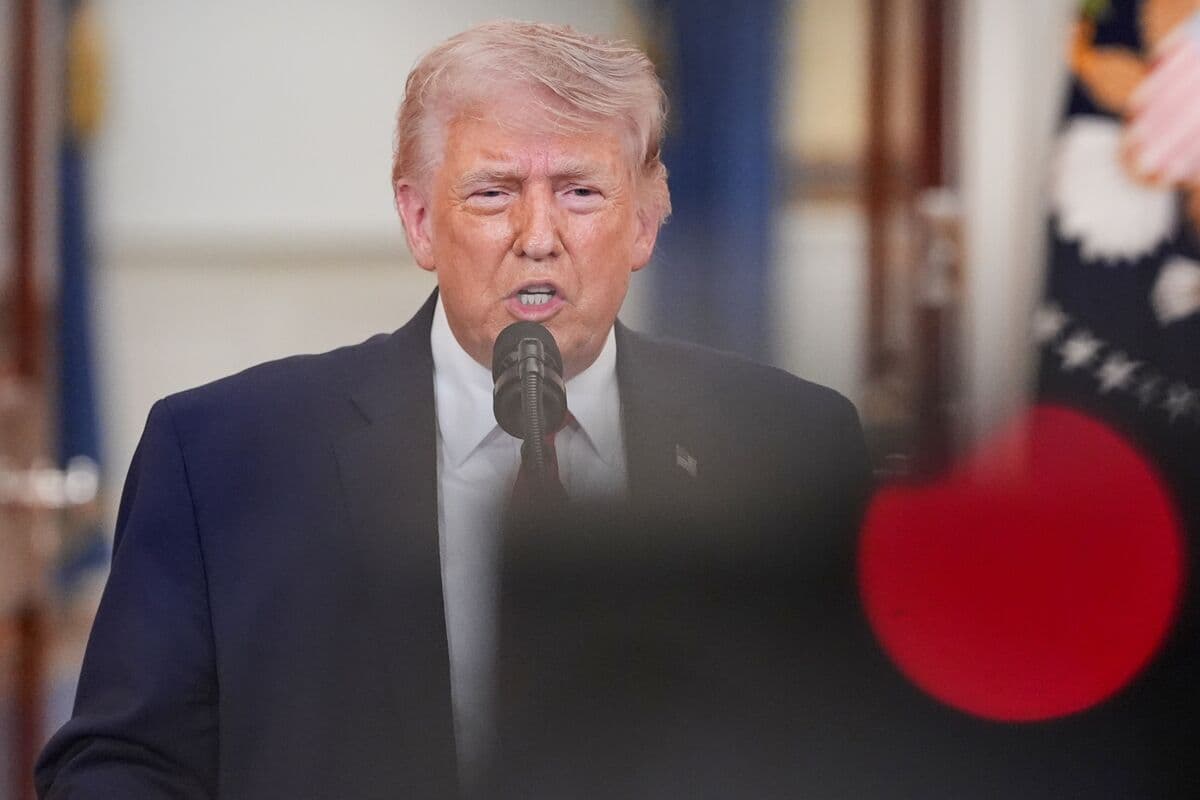 Trading Open Shadowed by Trump Escalation Threats: Markets Wrap - Bloomberg.com