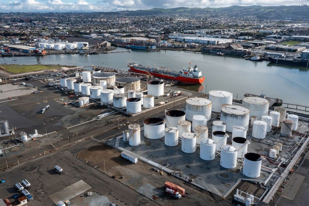 IEA Proposes Largest Ever Oil Stockpile Release, WSJ Says - Bloomberg