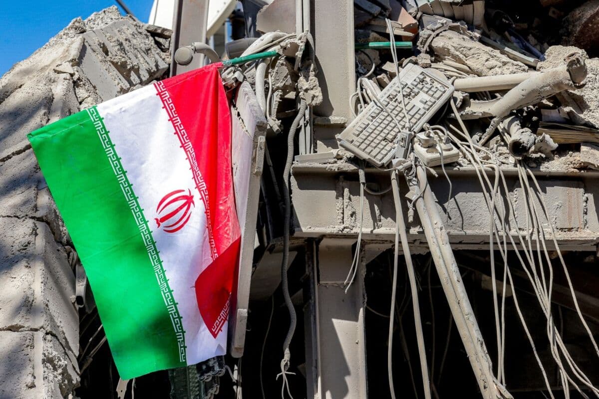 Trump Says Iran May ‘Die Tonight’ As Mediator Seeks Extension - Bloomberg.com