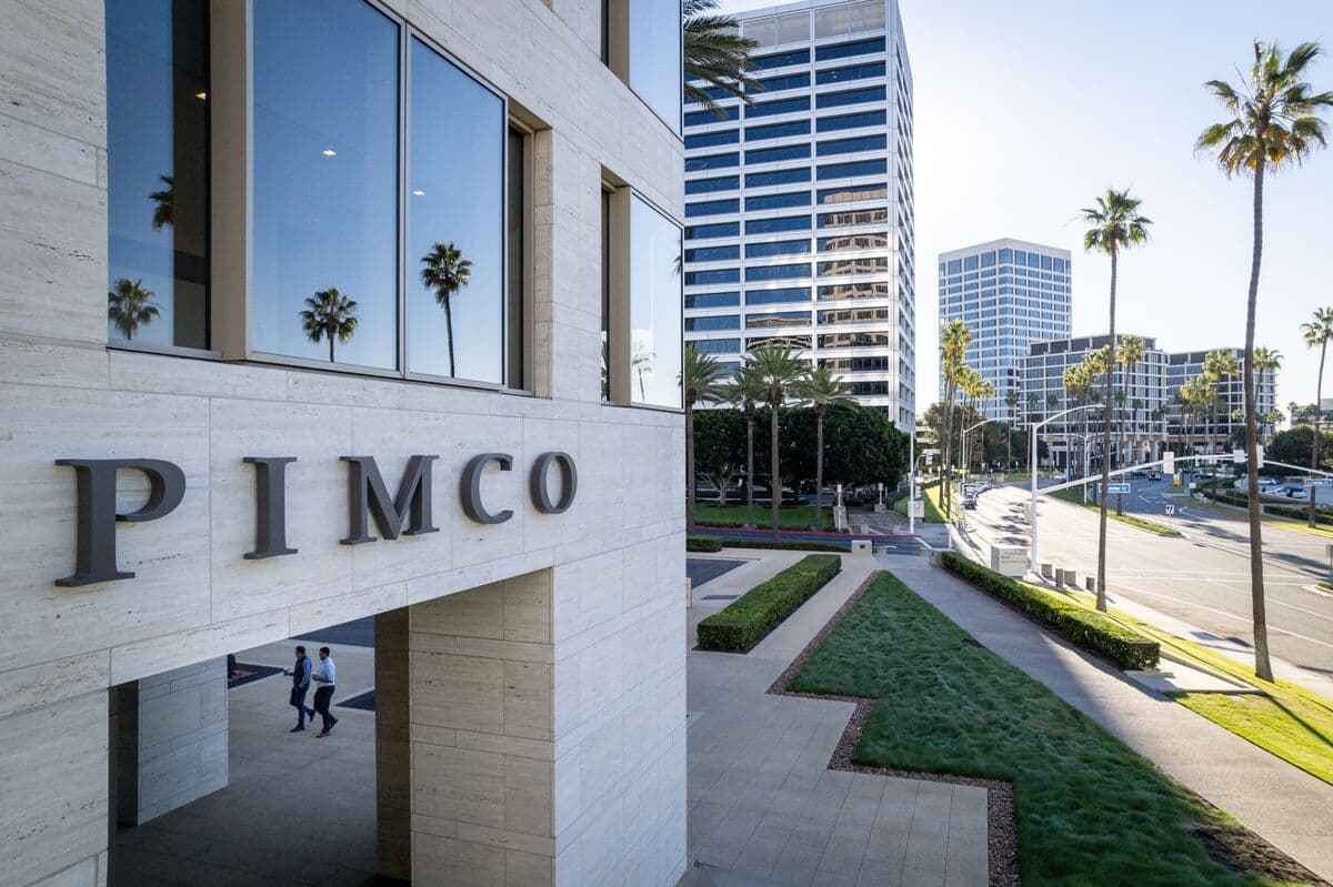Private Debt Should Face ‘Full-Blown Default Cycle,’ Pimco Says - Bloomberg.com