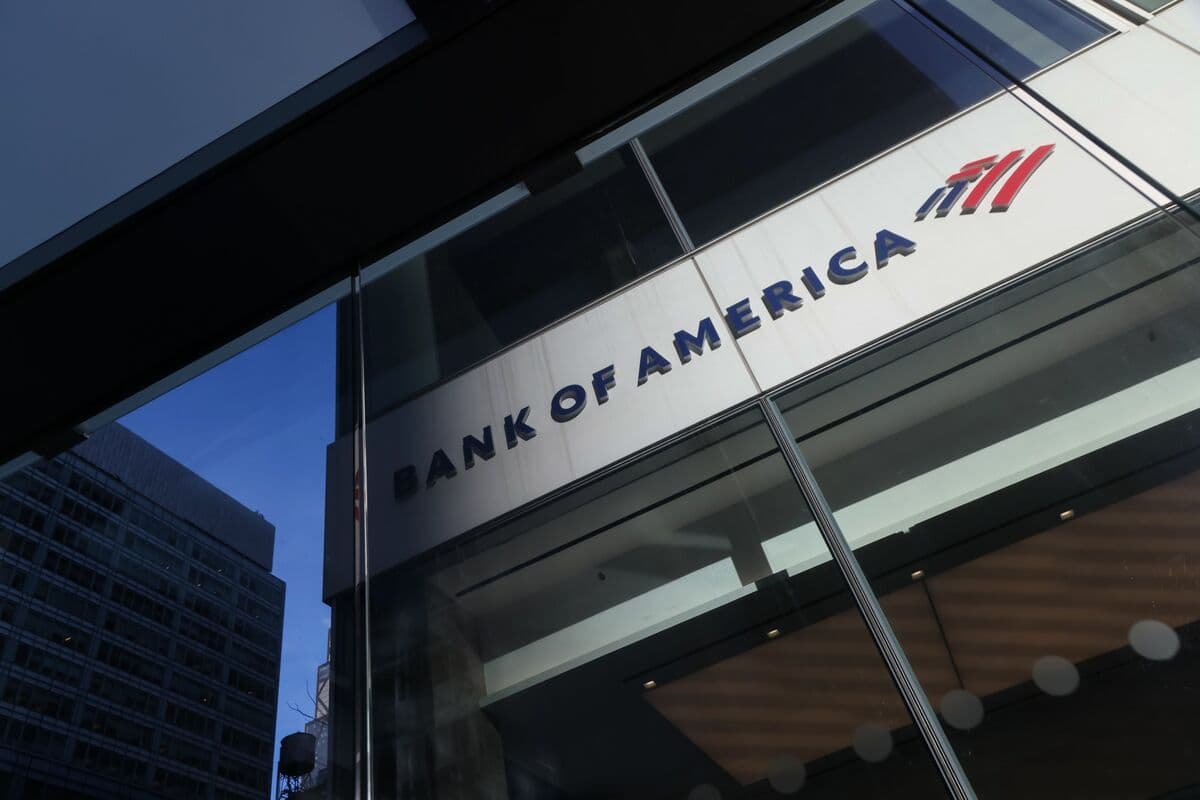 BofA Stock Traders Notch Record Fueled by Momentum in Markets - Bloomberg.com