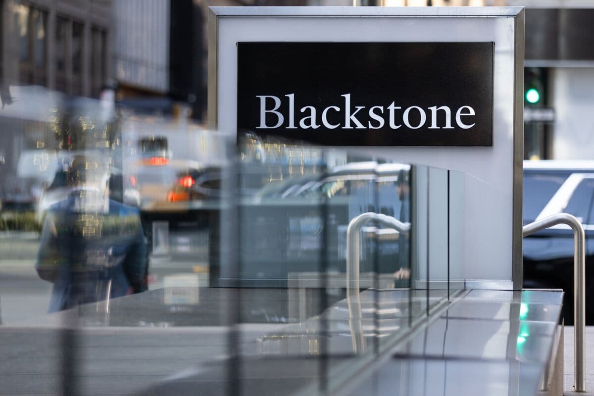 Blackstone’s Flagship Private Credit Fund Hit by Record Redemptions - Bloomberg