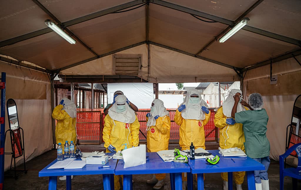Number of suspected Ebola cases falls by hundreds as testing ramps up - Ars Technica