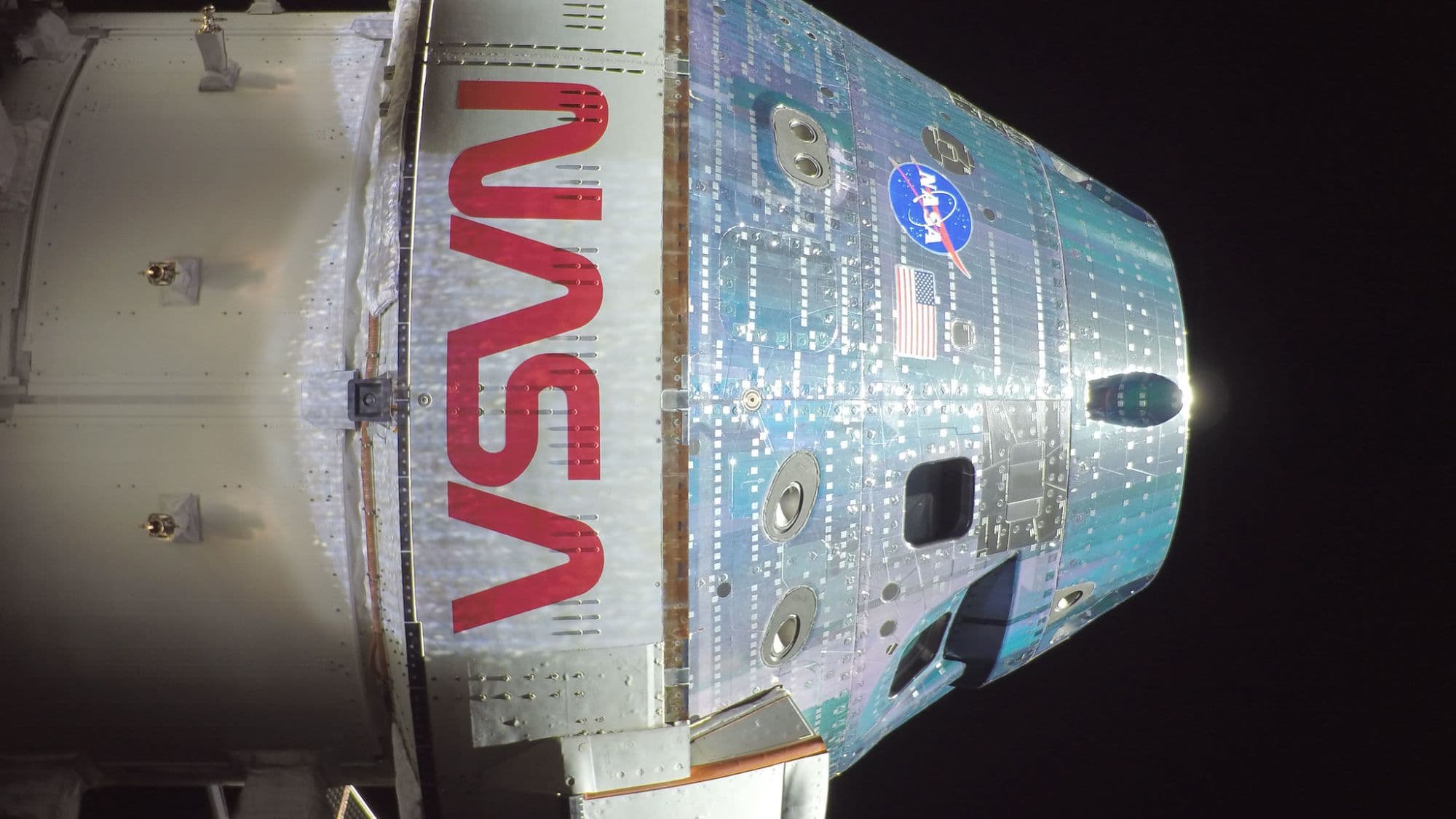 Artemis 2 astronauts — now halfway to the moon — report 'burning smell' from toilet, but everything's fine - Space