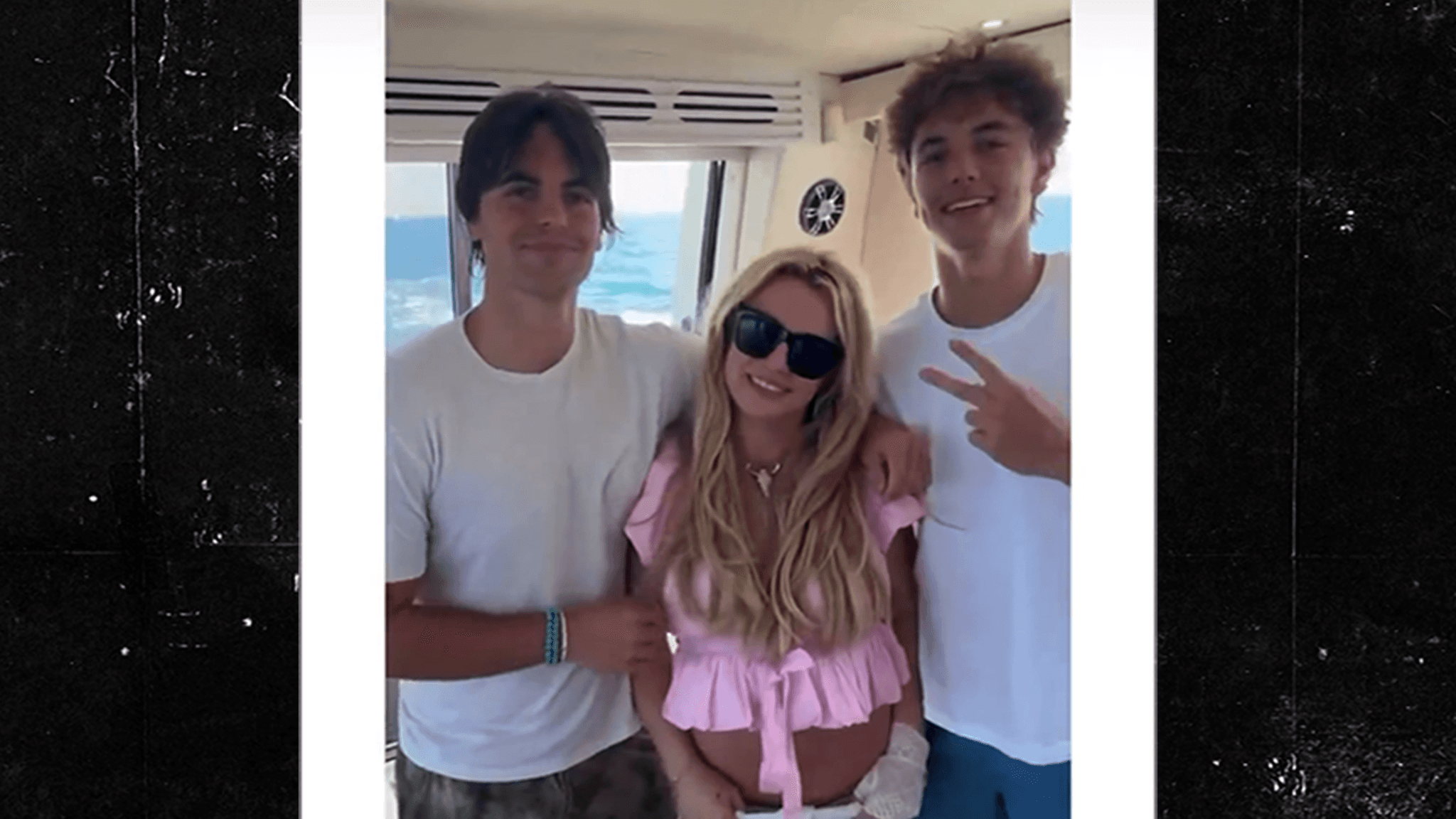 Britney Spears Hangs With Sons On a Yacht After Recent DUI Arrest - TMZ
