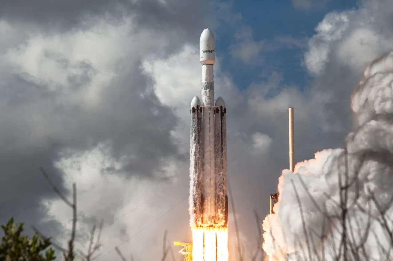 ASTS, RKLB, RDW, LUNR Slip Overnight: SpaceX IPO Hype Loses Orbit After Valuation Target Reportedly Falls Below $2 Trillion - Yahoo Finance