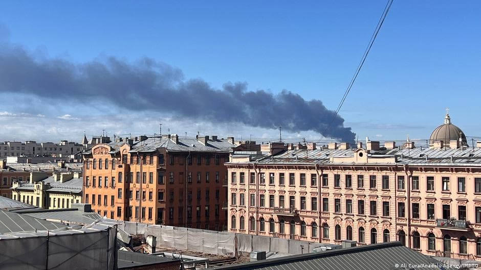 Ukrainian drones hit Saint Petersburg - DW