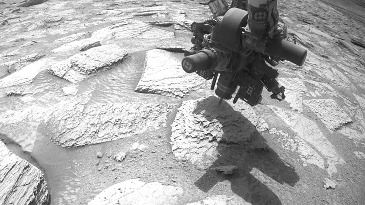 Curiosity Drilled Into a Rock on Mars And Gave Scientists a Big Surprise - ScienceAlert
