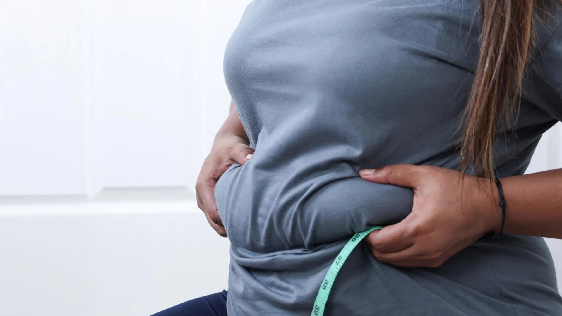 Scientists discover what triggers belly fat as we age - ScienceDaily