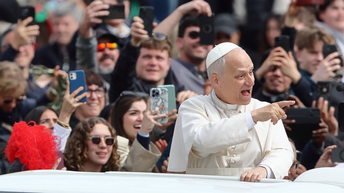 The pope's English fuels a Trump feud - Axios