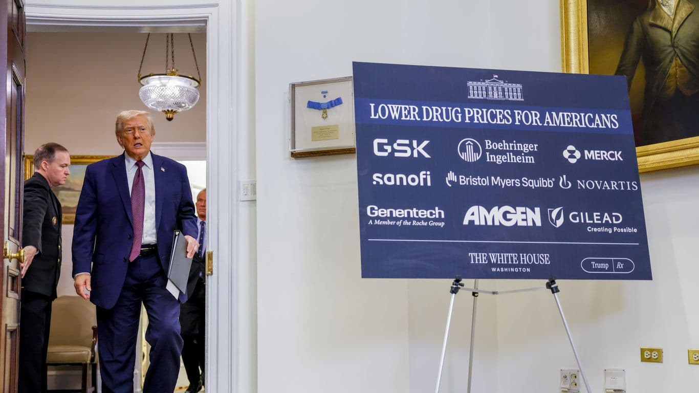Trump administration announces new tariffs on drugmakers - Axios