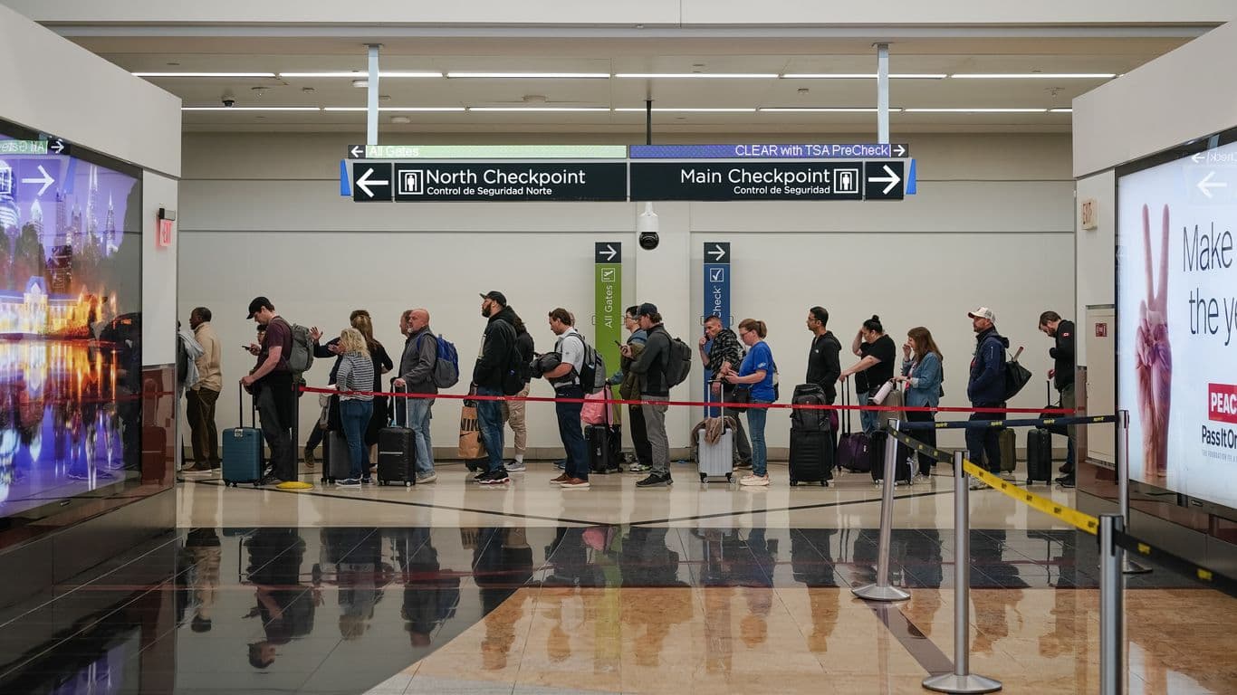 Trump to deploy ICE agents to airports Monday - Axios